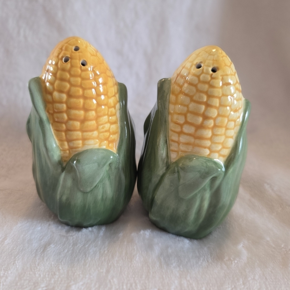 Half Shucked Corn On the Cob Salt and Pepper Shakers Ceramic - Picture 2 of 9